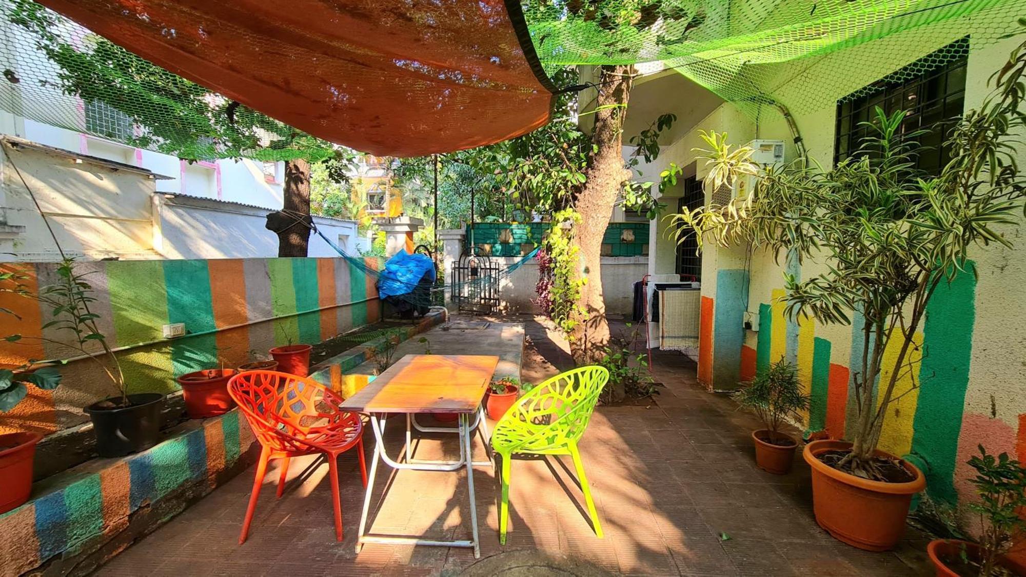Rostel Backpackers Hostel 浦那 外观 照片