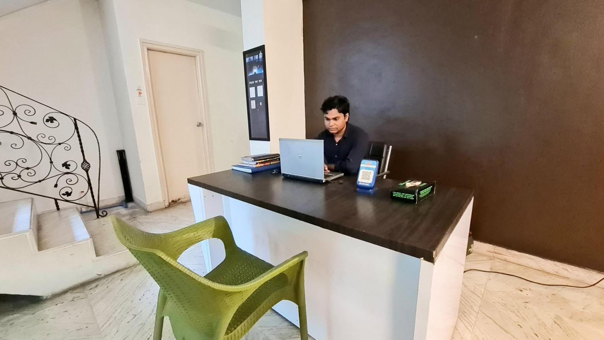 Rostel Backpackers Hostel 浦那 外观 照片