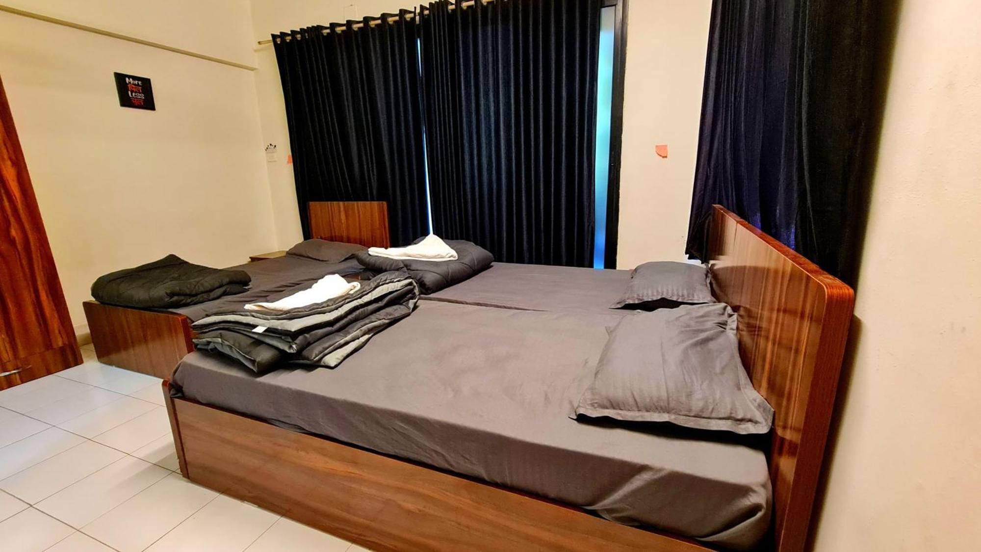 Rostel Backpackers Hostel 浦那 外观 照片
