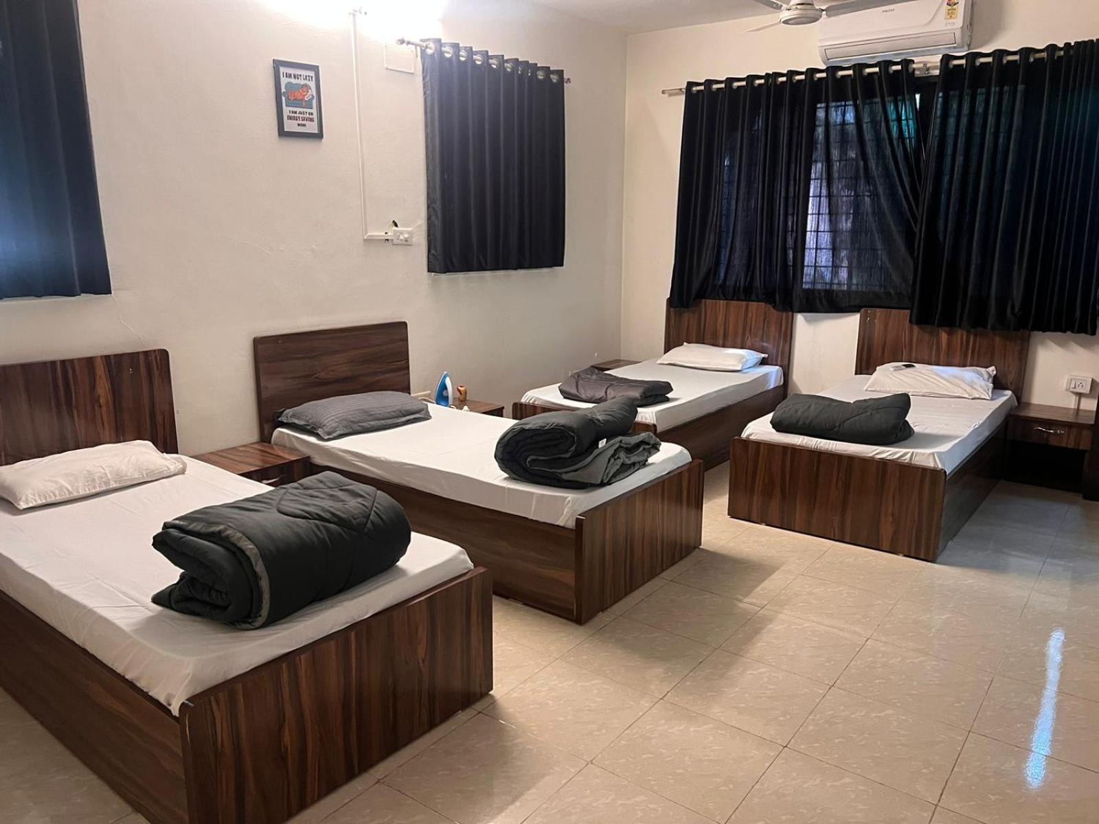Rostel Backpackers Hostel 浦那 外观 照片