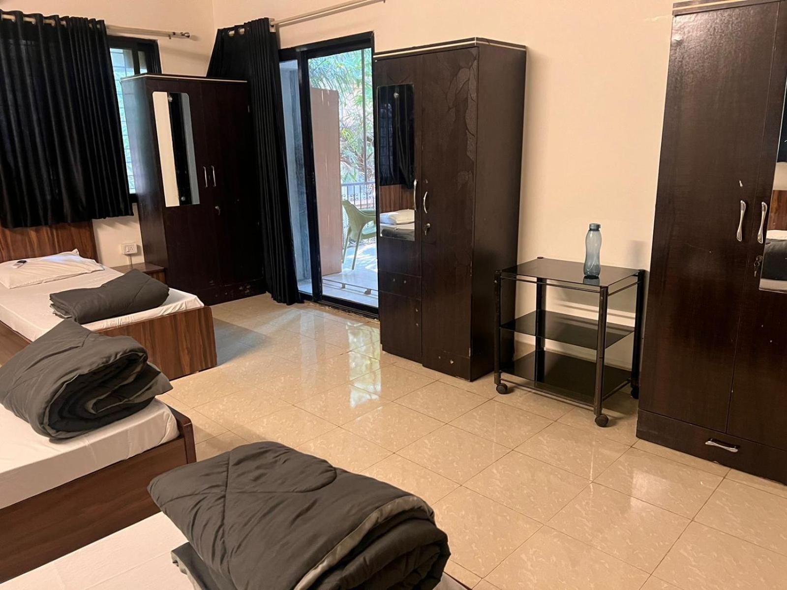 Rostel Backpackers Hostel 浦那 外观 照片